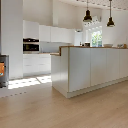 Four-bedroom Holiday In * Hals