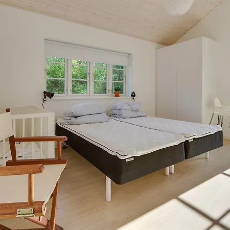 Four-bedroom Holiday In * Hals